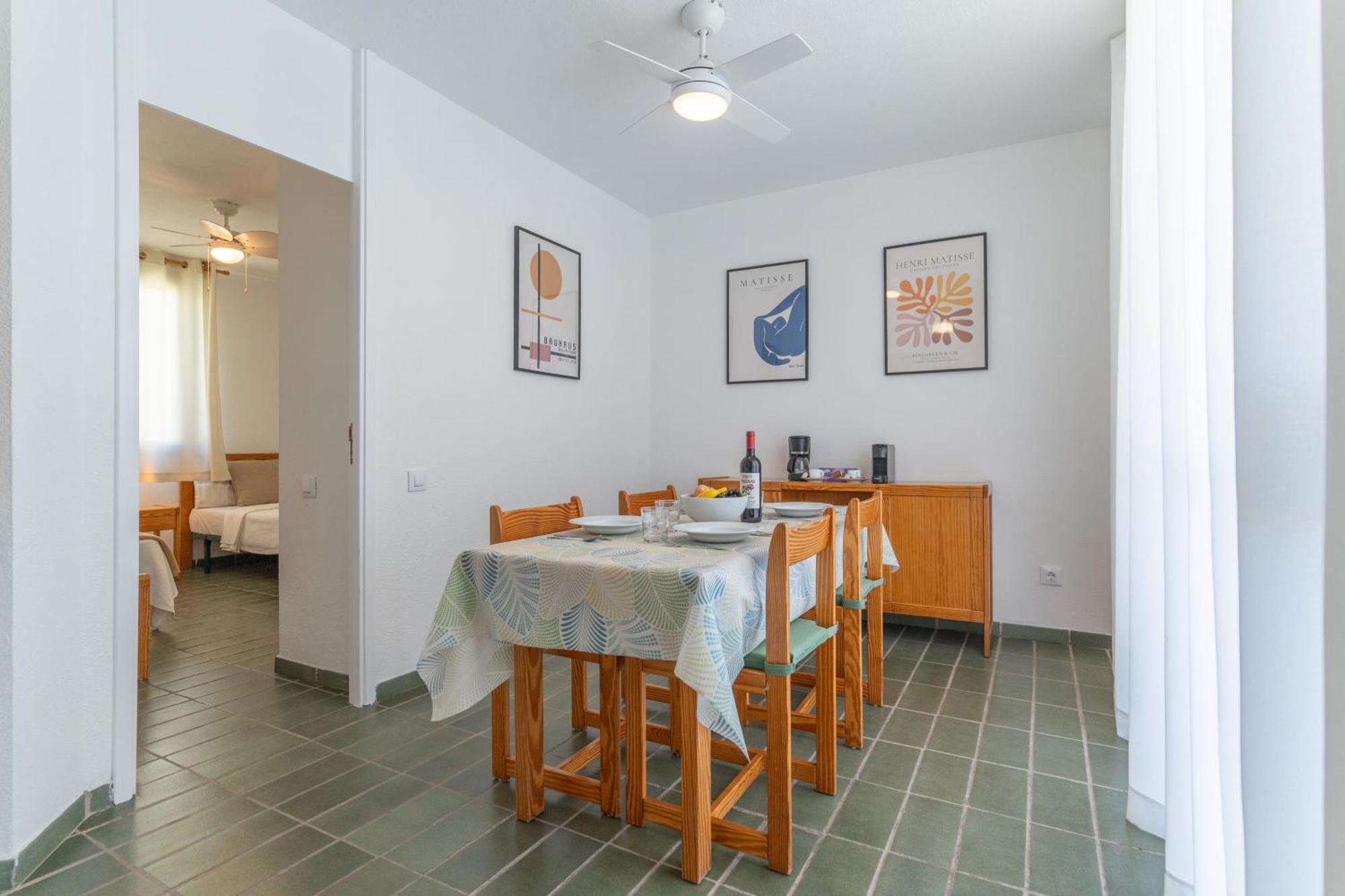Go2Tenerife Apart Sira Family, Pool & Beach Playa de las Américas Dış mekan fotoğraf