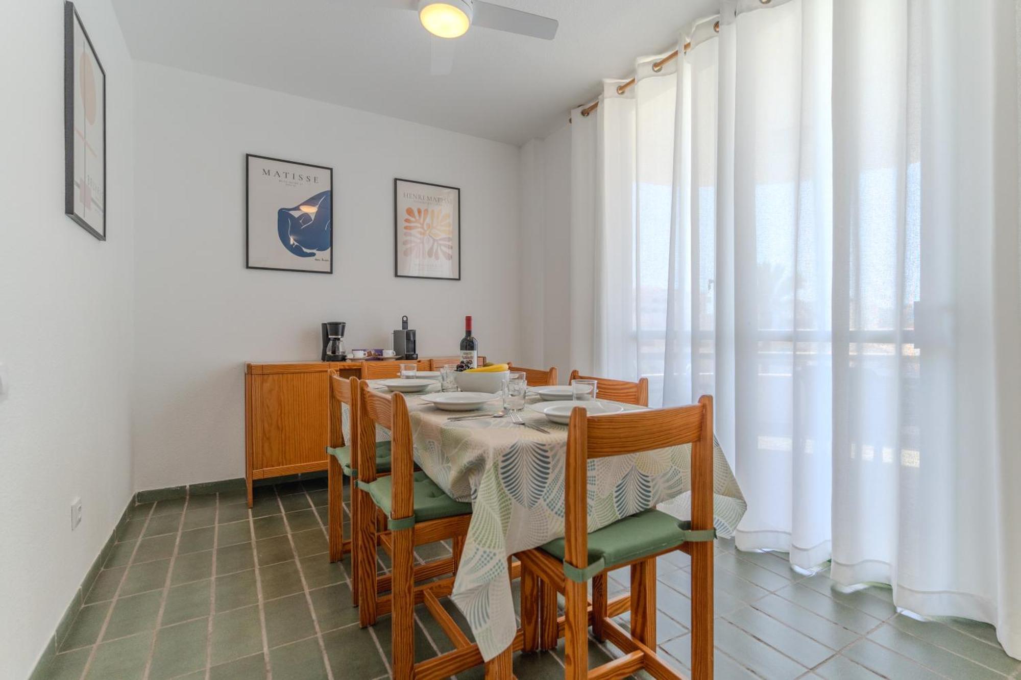 Go2Tenerife Apart Sira Family, Pool & Beach Playa de las Américas Dış mekan fotoğraf